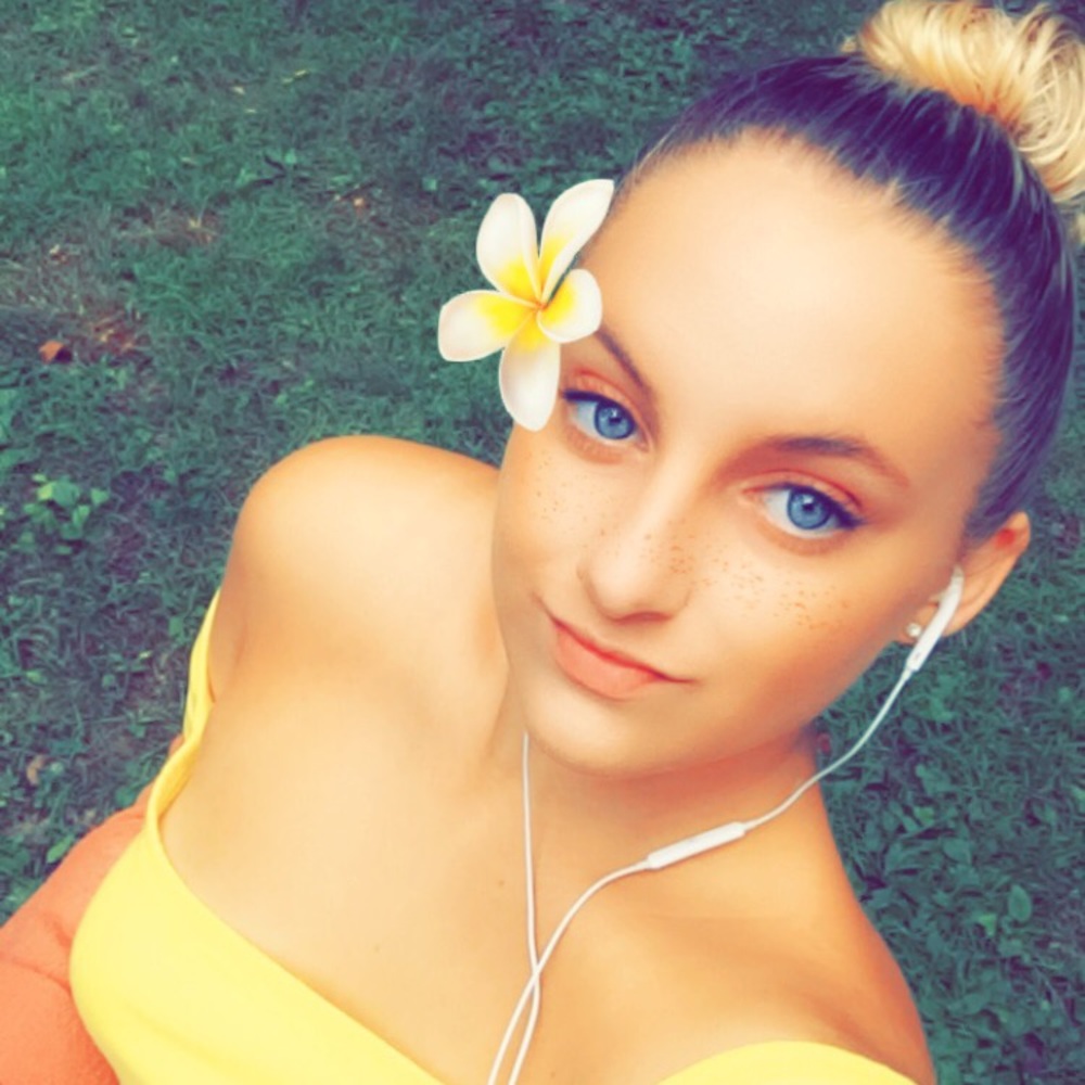 Meet your Posher, Lexia